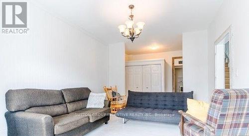 253 Dunlop Street E, Barrie, ON - Indoor Photo Showing Living Room