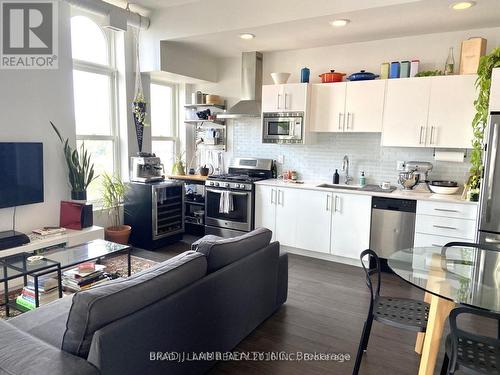 304 - 1496 Queen Street W, Toronto, ON - Indoor Photo Showing Kitchen With Stainless Steel Kitchen With Upgraded Kitchen