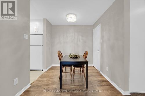 134 - 1496 Pilgrims Way, Oakville, ON - Indoor Photo Showing Dining Room