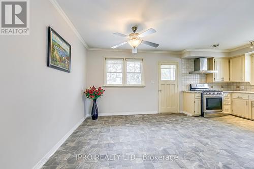 149 Delrex Boulevard, Halton Hills, ON - Indoor Photo Showing Kitchen