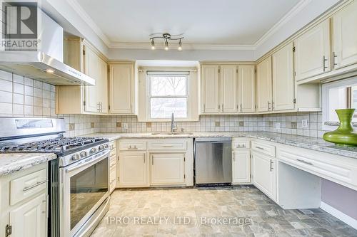 149 Delrex Boulevard, Halton Hills, ON - Indoor Photo Showing Kitchen