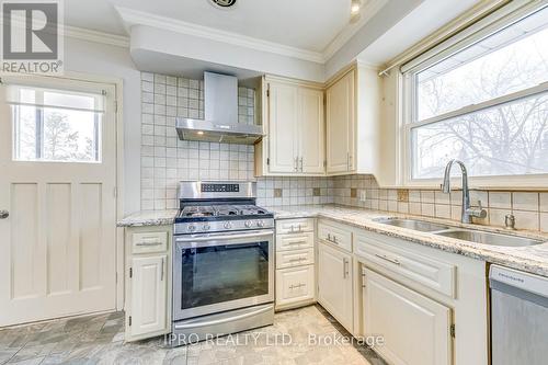 149 Delrex Boulevard, Halton Hills, ON - Indoor Photo Showing Kitchen With Double Sink