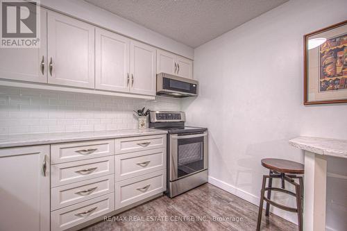 1806 - 55 Green Valley Drive W, Kitchener, ON - Indoor Photo Showing Kitchen