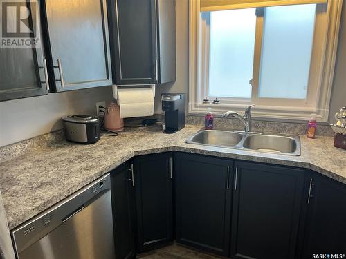 3 231 Main Street, Martensville, SK - Indoor Photo Showing Kitchen With Double Sink