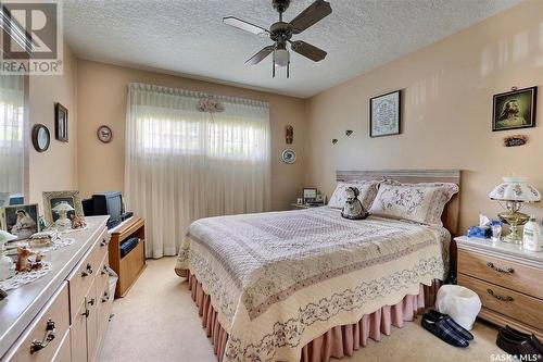 222 Lorne Street N, Regina, SK - Indoor Photo Showing Bedroom