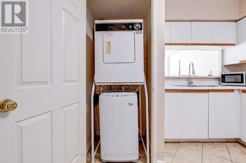 904 - 26 Hanover Road, Brampton, ON - Indoor Photo Showing Laundry Room