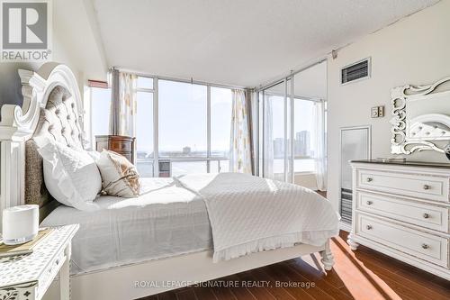 904 - 26 Hanover Road, Brampton, ON - Indoor Photo Showing Bedroom