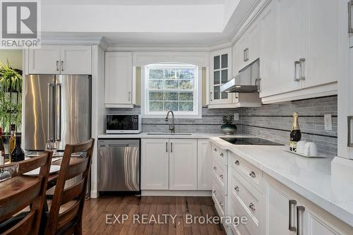 1 Birch Knoll Road, Georgina, ON - Indoor Photo Showing Kitchen