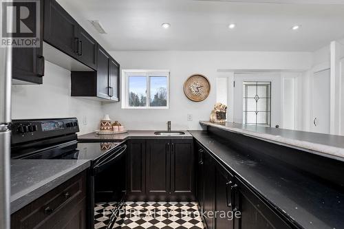 1 Birch Knoll Road, Georgina, ON - Indoor Photo Showing Kitchen