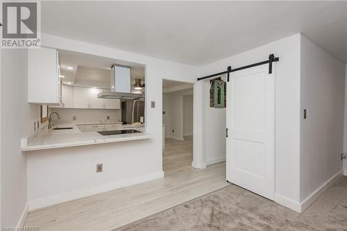 976 Premier Road, North Bay, ON - Indoor Photo Showing Kitchen