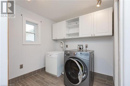 976 Premier Road, North Bay, ON - Indoor Photo Showing Laundry Room