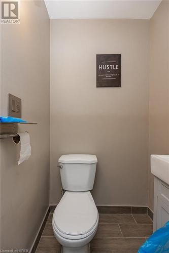 976 Premier Road, North Bay, ON - Indoor Photo Showing Bathroom