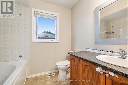 57 Collington Street, Ottawa, ON - Indoor Photo Showing Bathroom