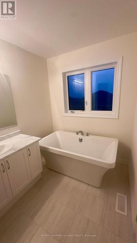 1149 Azalea Avenue, Pickering, ON - Indoor Photo Showing Bathroom