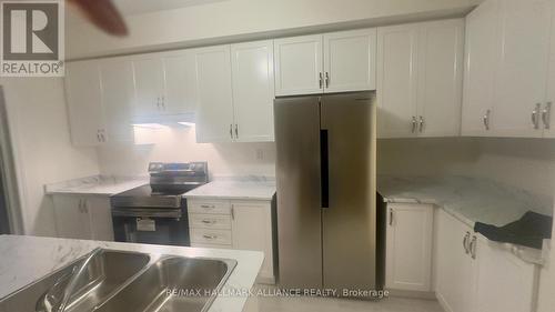 1149 Azalea Avenue, Pickering, ON - Indoor Photo Showing Kitchen