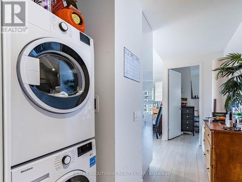 5910 - 5 Buttermill Avenue, Vaughan, ON - Indoor Photo Showing Laundry Room