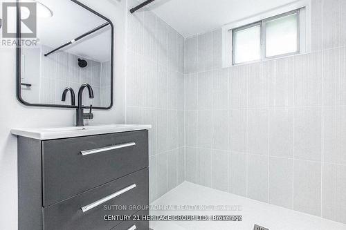 150 St Johns Road, Toronto, ON -  Photo Showing Bathroom