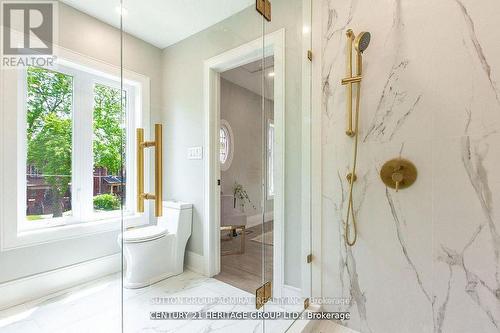 150 St Johns Road, Toronto, ON - Indoor Photo Showing Bathroom