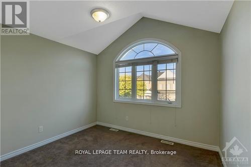 405 Brigatine Avenue, Ottawa, ON - Indoor Photo Showing Other Room