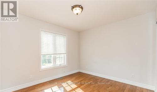 16 Gray Lane, Barrie, ON - Indoor Photo Showing Other Room