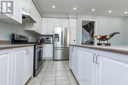 14 Deer Ridge Trail, Caledon, ON - Indoor Photo Showing Kitchen With Stainless Steel Kitchen