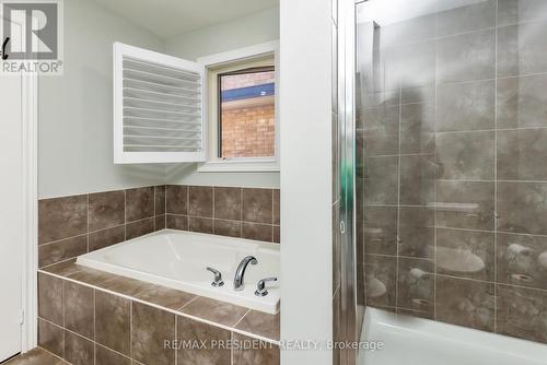 14 Deer Ridge Trail, Caledon, ON - Indoor Photo Showing Bathroom