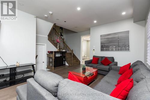 14 Deer Ridge Trail, Caledon, ON - Indoor Photo Showing Living Room