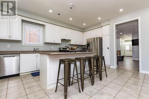 14 Deer Ridge Trail, Caledon, ON - Indoor Photo Showing Kitchen With Stainless Steel Kitchen