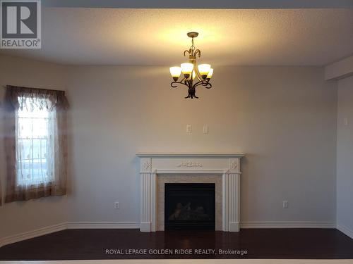 260 Borealis Avenue, Aurora, ON - Indoor With Fireplace