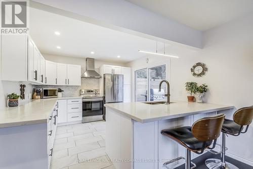 374 Niagara Street, St. Catharines, ON - Indoor Photo Showing Kitchen With Double Sink With Upgraded Kitchen