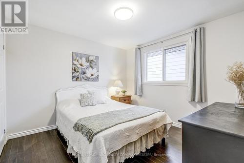 374 Niagara Street, St. Catharines, ON - Indoor Photo Showing Bedroom