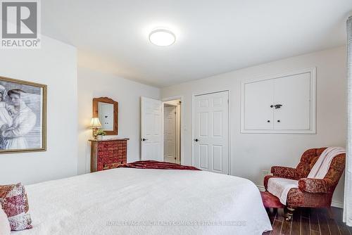 374 Niagara Street, St. Catharines, ON - Indoor Photo Showing Bedroom