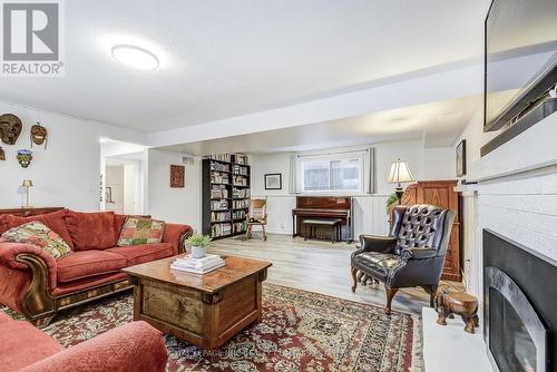 374 Niagara Street, St. Catharines, ON - Indoor Photo Showing Living Room With Fireplace