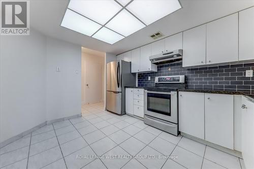 201 - 1320 Islington Avenue, Toronto, ON - Indoor Photo Showing Kitchen