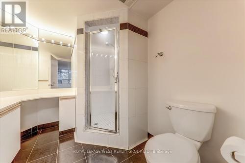 201 - 1320 Islington Avenue, Toronto, ON - Indoor Photo Showing Bathroom