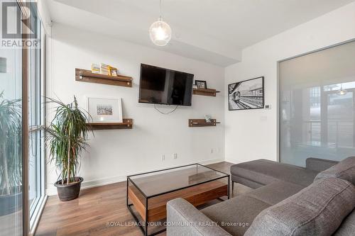 710 - 50 Bruyeres Mews, Toronto, ON - Indoor Photo Showing Living Room