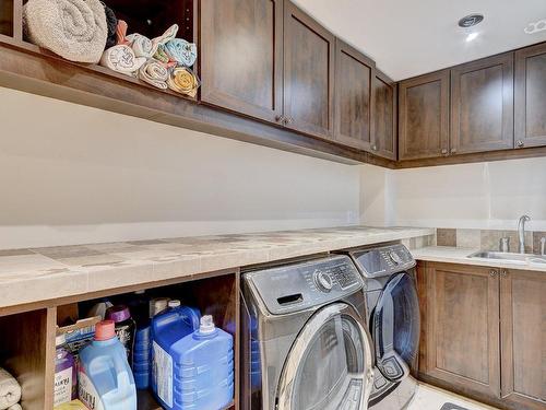 Salle de lavage - 4 Rue Jean-François-Chabot, Saint-Jean-Sur-Richelieu, QC - Indoor Photo Showing Laundry Room