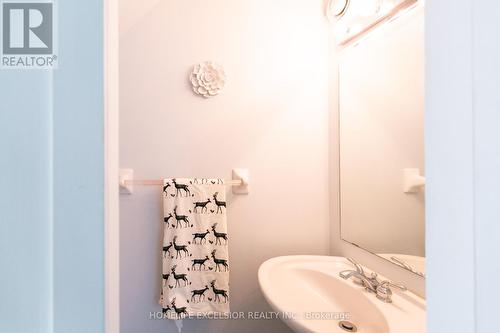 710 - 77 Lombard Street, Toronto, ON - Indoor Photo Showing Bathroom