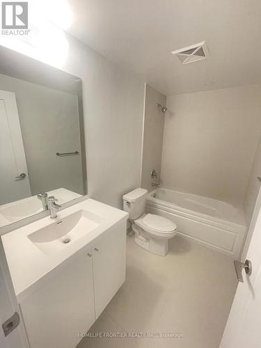 1417 - 2545 Simcoe Street N, Oshawa, ON - Indoor Photo Showing Bathroom