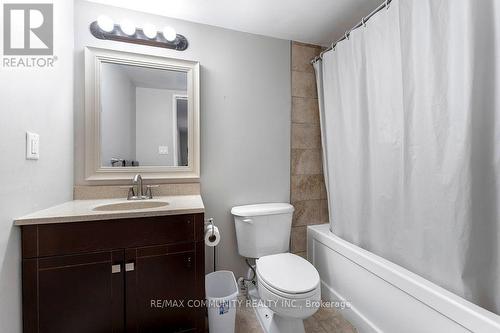 17 - 43 Taunton Road E, Oshawa, ON - Indoor Photo Showing Bathroom