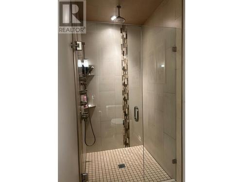 12686 Cliffshore Drive, Lake Country, BC - Indoor Photo Showing Bathroom