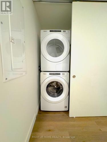 517 - 10 James Street, Ottawa, ON - Indoor Photo Showing Laundry Room