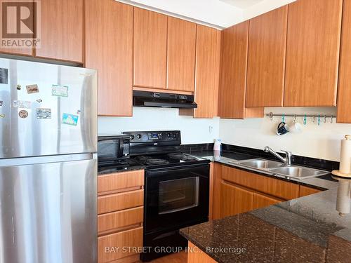 709 - 30 Canterbury Place, Toronto, ON - Indoor Photo Showing Kitchen With Double Sink