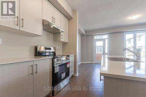 1458 Watercres Way, Milton, ON - Indoor Photo Showing Kitchen