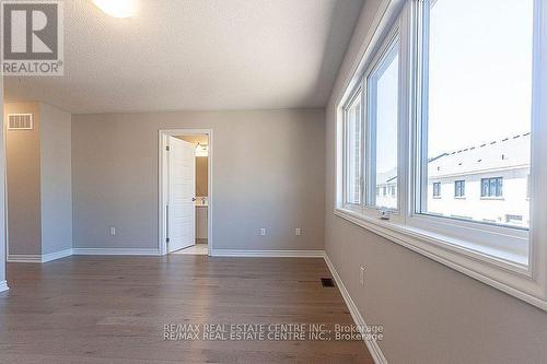 1458 Watercres Way, Milton, ON - Indoor Photo Showing Other Room