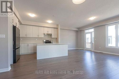 1458 Watercres Way, Milton, ON - Indoor Photo Showing Kitchen With Upgraded Kitchen