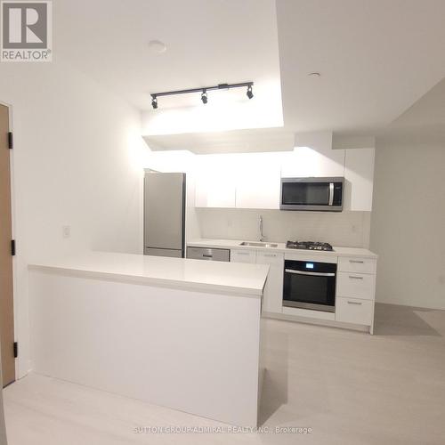 1802 - 195 Mccaul Street, Toronto, ON - Indoor Photo Showing Kitchen