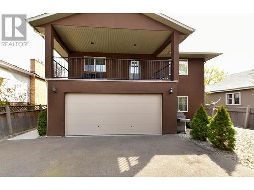 560 Christleton Avenue, Kelowna, BC - Outdoor