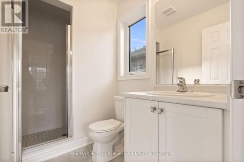 2849 Whites Road, Pickering, ON - Indoor Photo Showing Bathroom