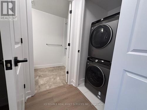 714 - 2343 Khalsa Gate, Oakville, ON - Indoor Photo Showing Laundry Room